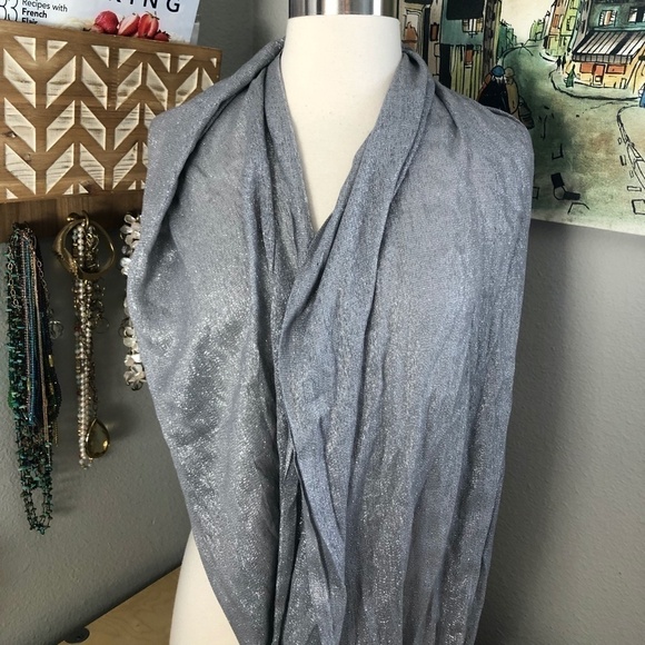 EXPRESS Silky Metallic Lightweight Scarf - Picture 5 of 7